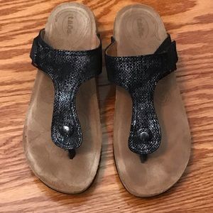 Taos flip flop sandals